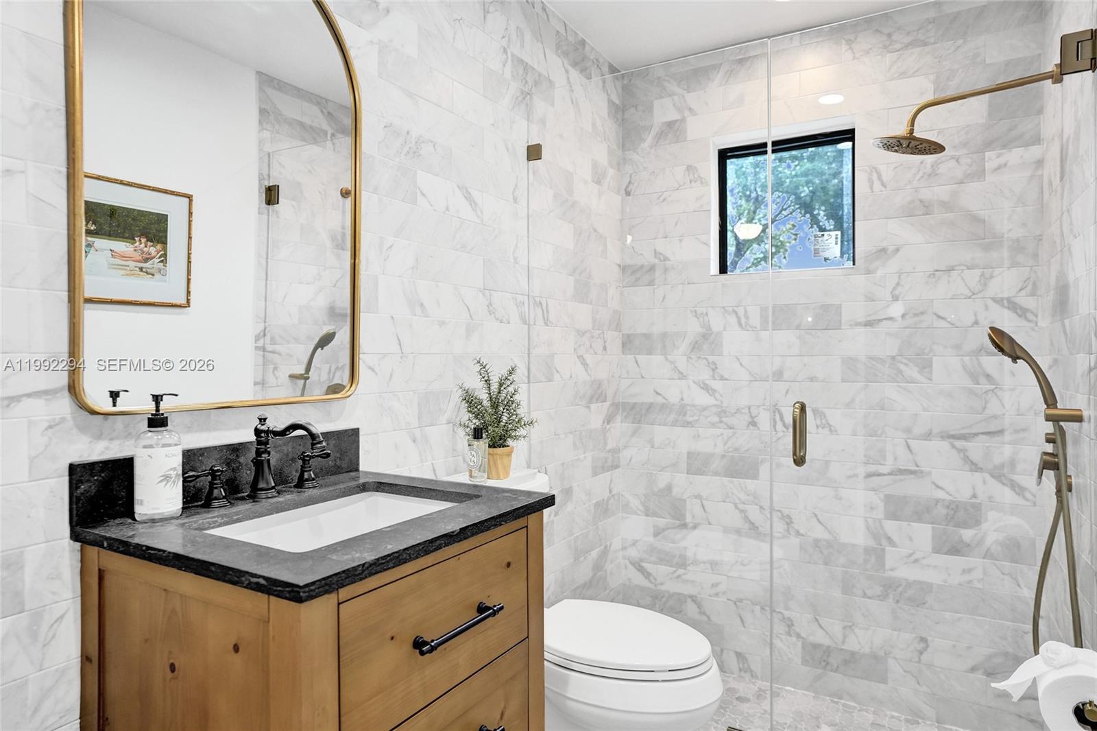 COUNTRY ADDRESS - Residential