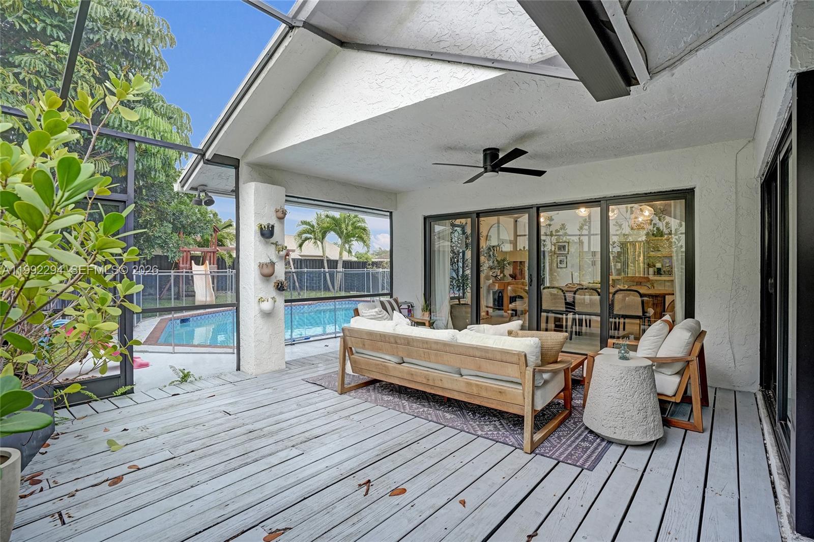 COUNTRY ADDRESS - Residential