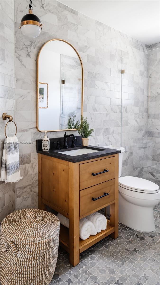 COUNTRY ADDRESS - Residential