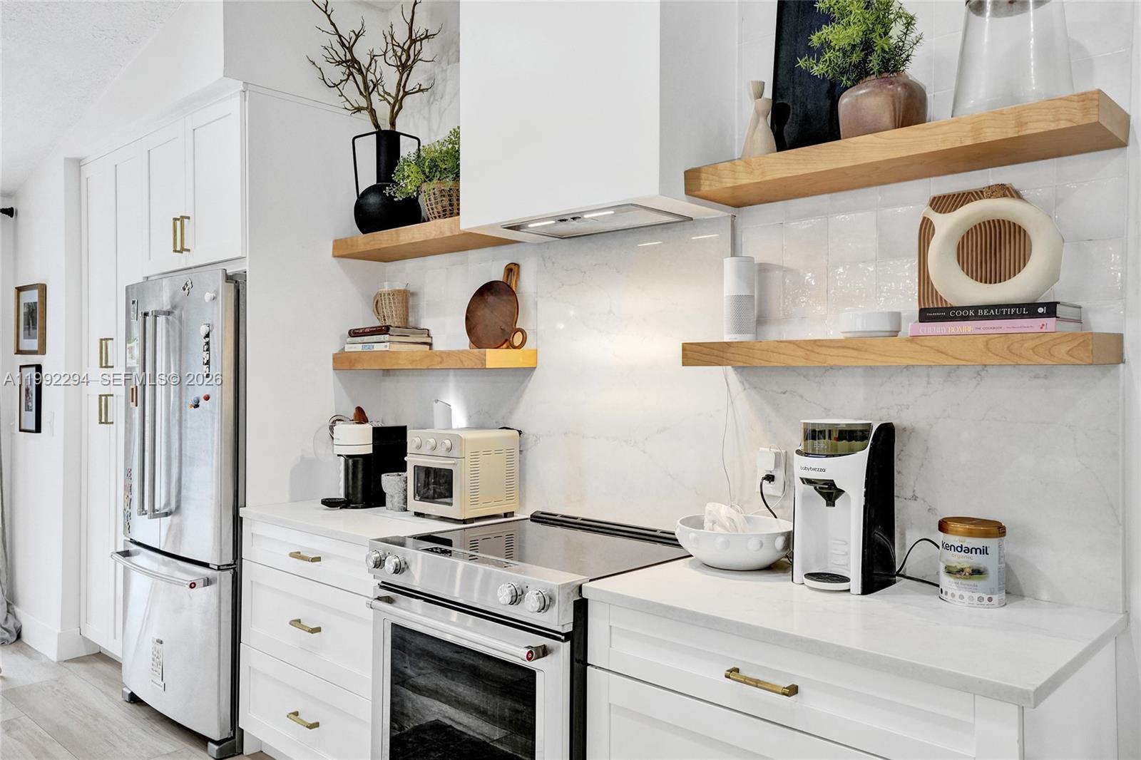 COUNTRY ADDRESS - Residential