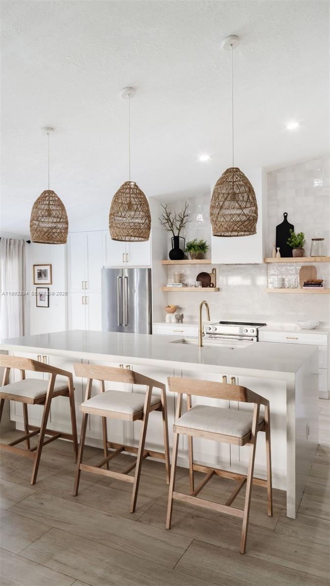 COUNTRY ADDRESS - Residential