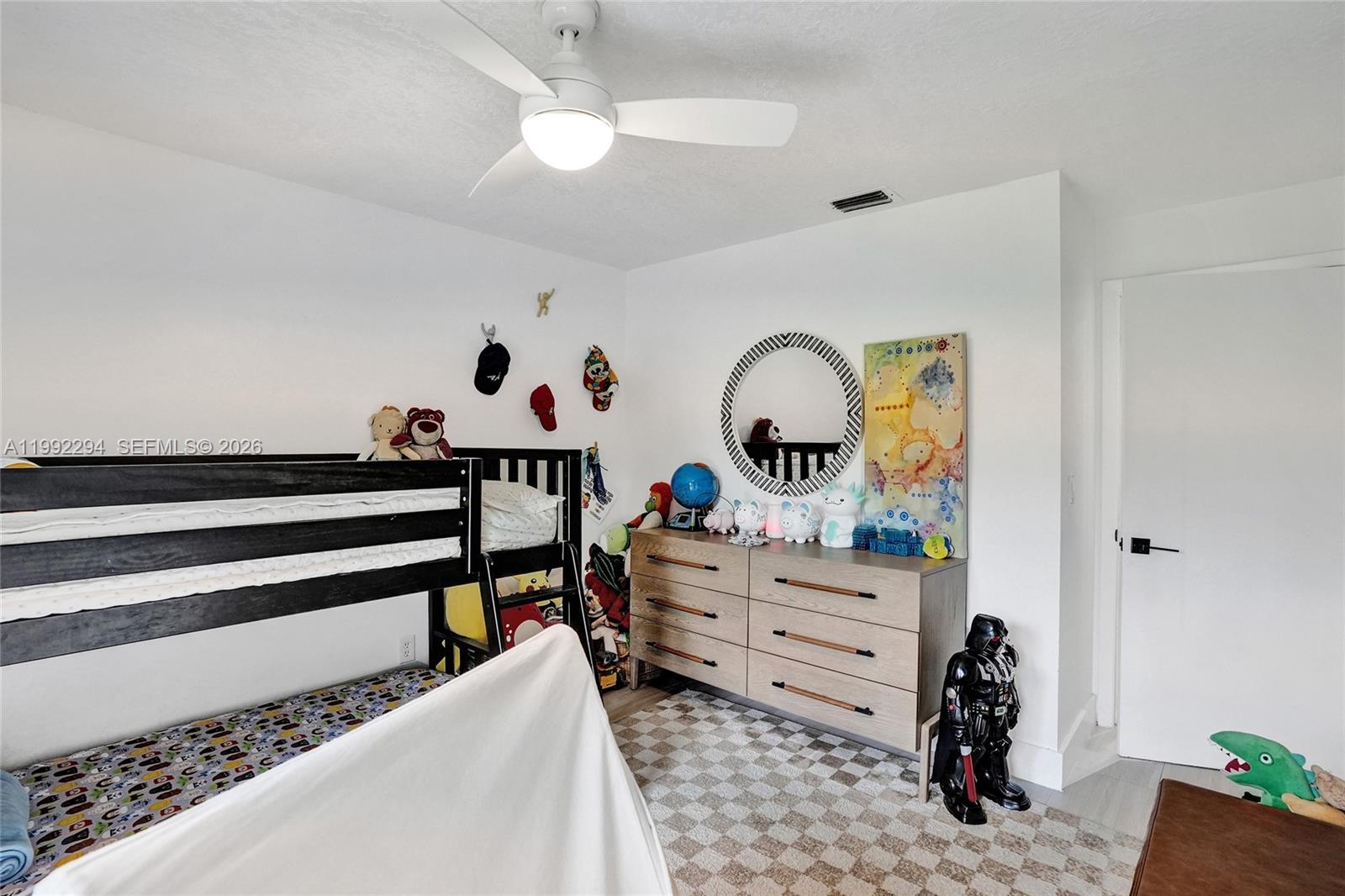 COUNTRY ADDRESS - Residential