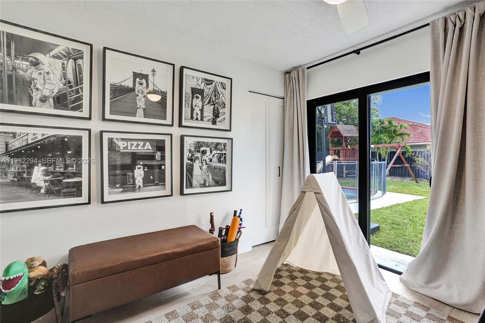 COUNTRY ADDRESS - Residential