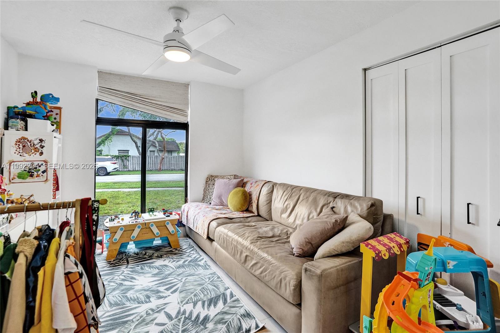 COUNTRY ADDRESS - Residential