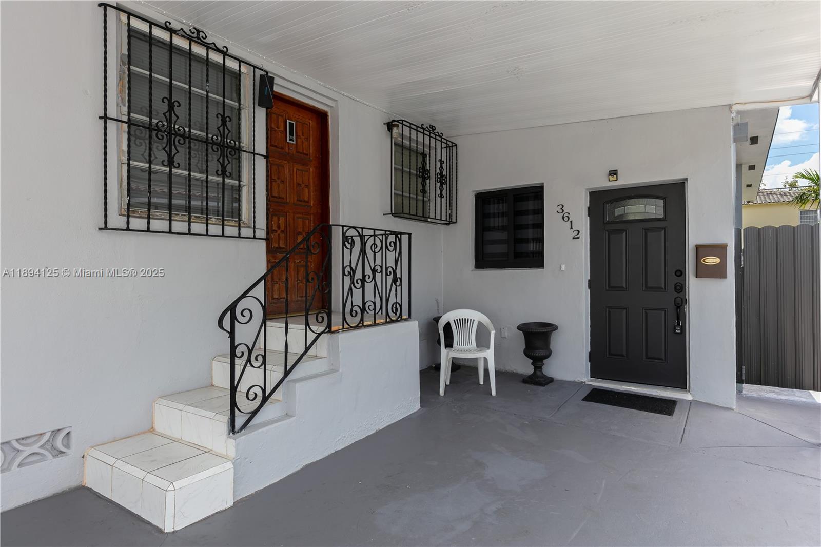 3612 SW 15th St 3612