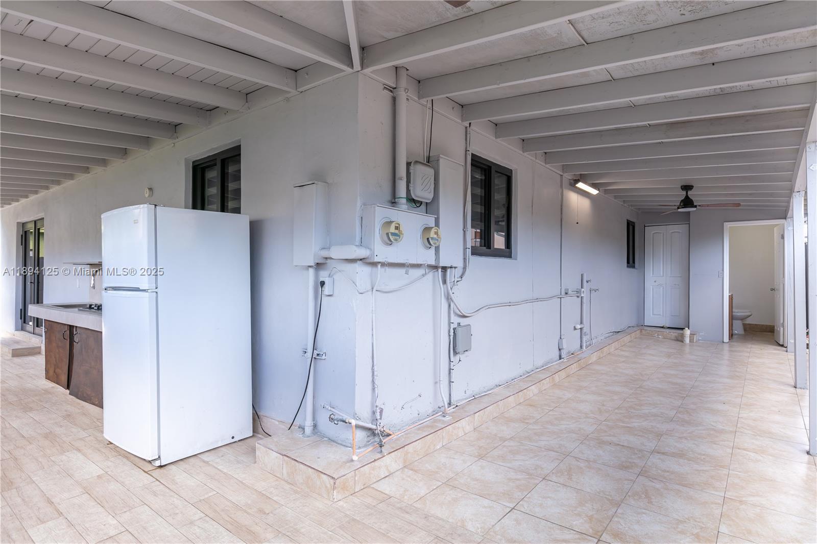 ENGLEWOOD - Residential Lease