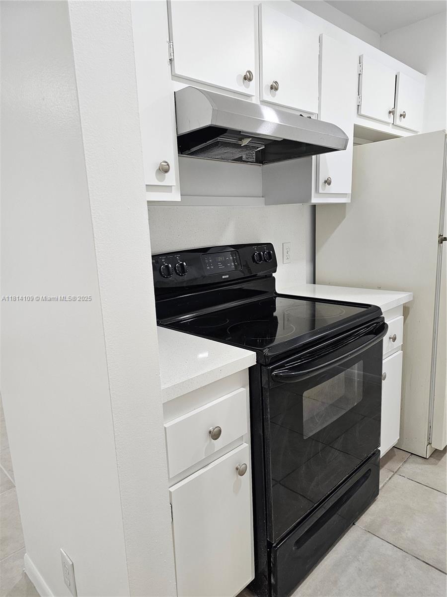 NEW HAMPTON AT CENTURY VI - Residential Lease