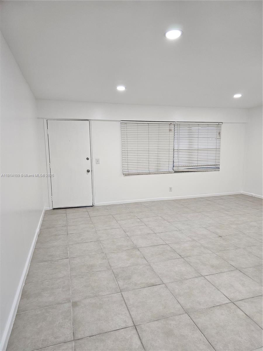 NEW HAMPTON AT CENTURY VI - Residential Lease