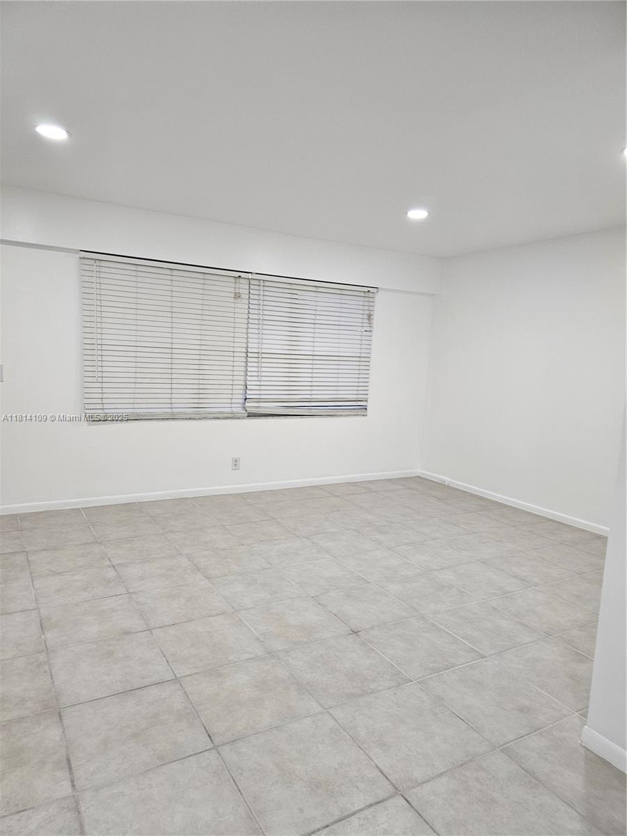 NEW HAMPTON AT CENTURY VI - Residential Lease