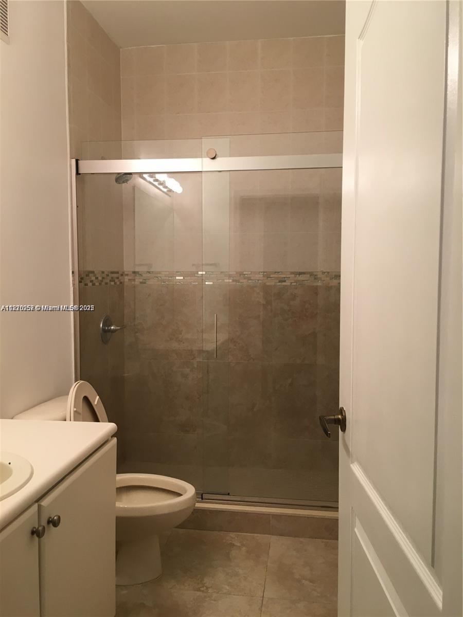 17630 Nw 73rd Ave 102-4, Hialeah, Miami-Dade County, Florida - 2 Bedrooms  
2 Bathrooms - 