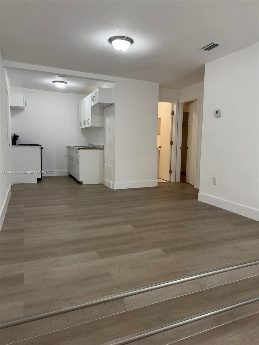 NORMANDY PARK - Residential Lease