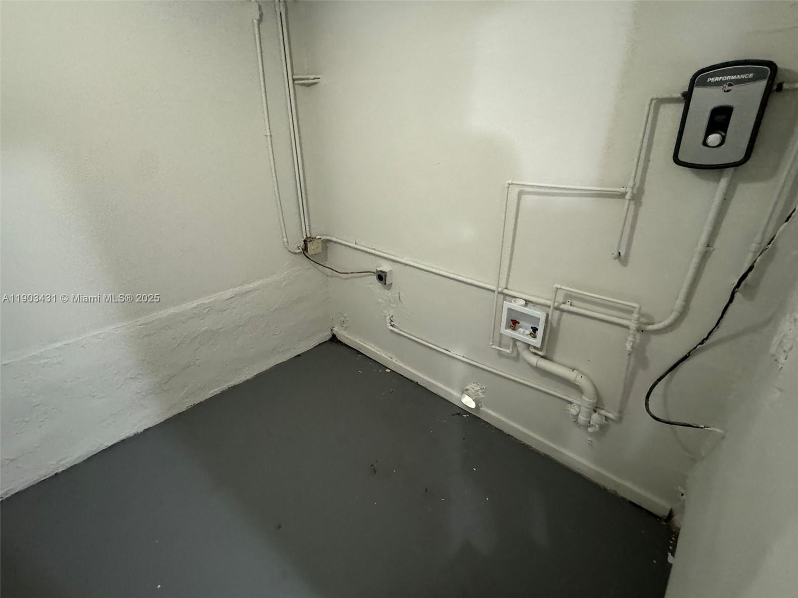 NORMANDY PARK - Residential Lease