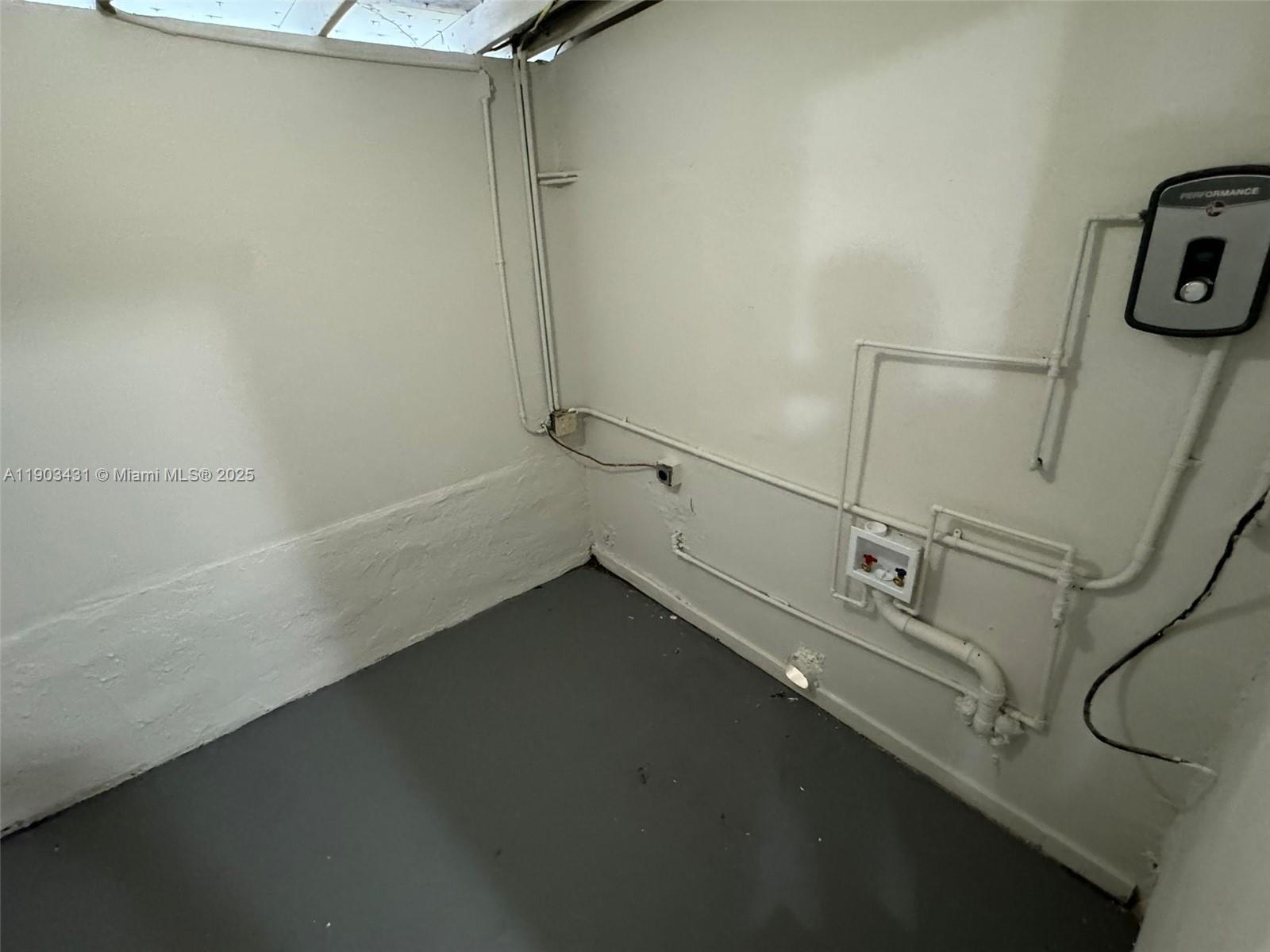 NORMANDY PARK - Residential Lease