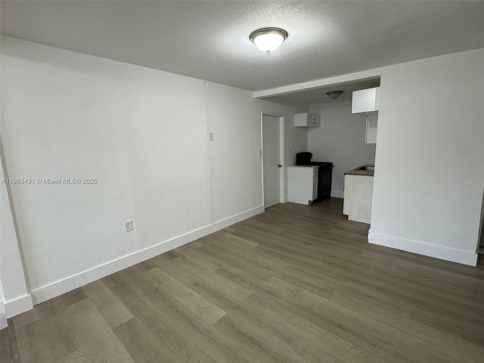 NORMANDY PARK - Residential Lease