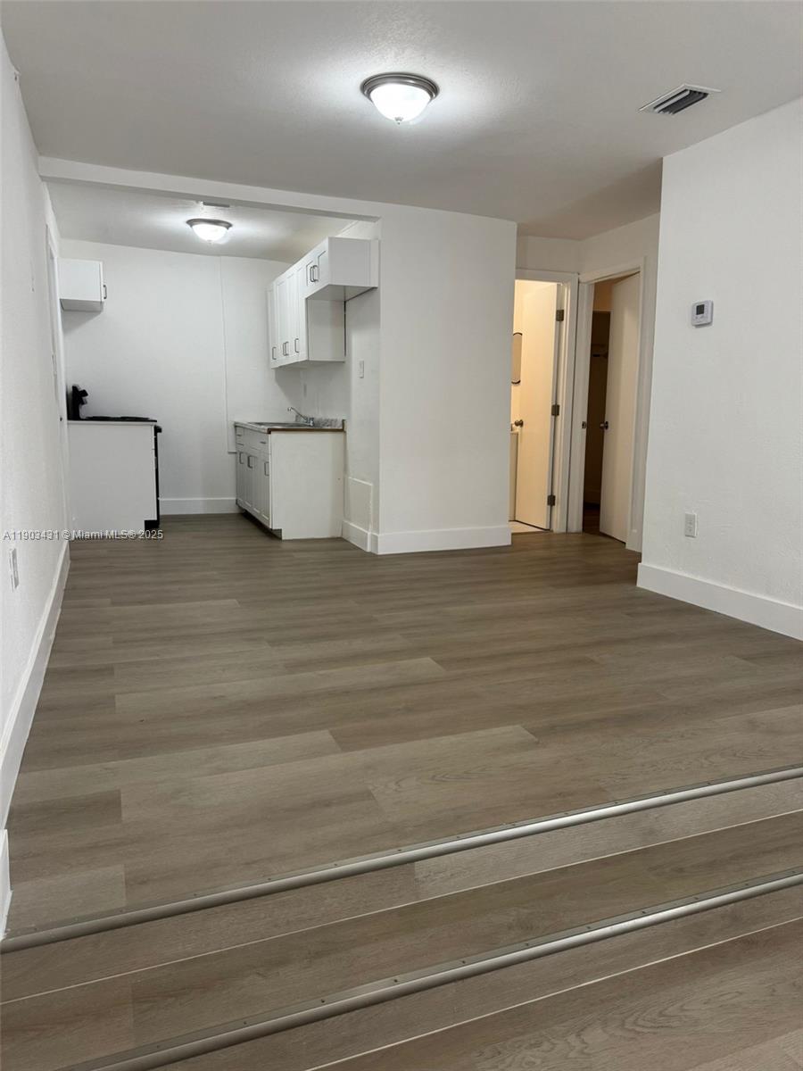 NORMANDY PARK - Residential Lease