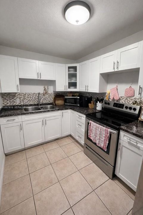 9459 SW 76th St R8 Miami FL 33173