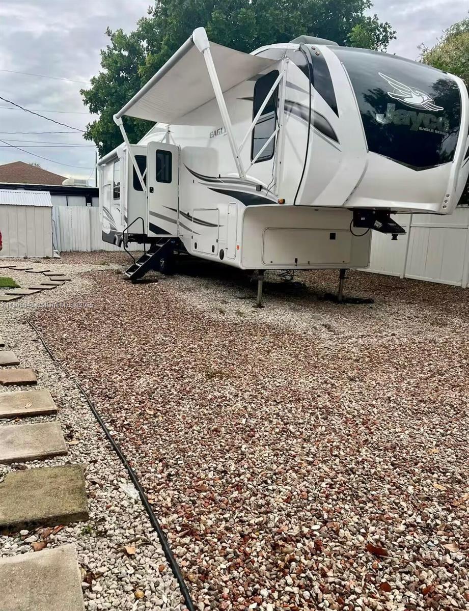 PINE AIR 3 - Residential