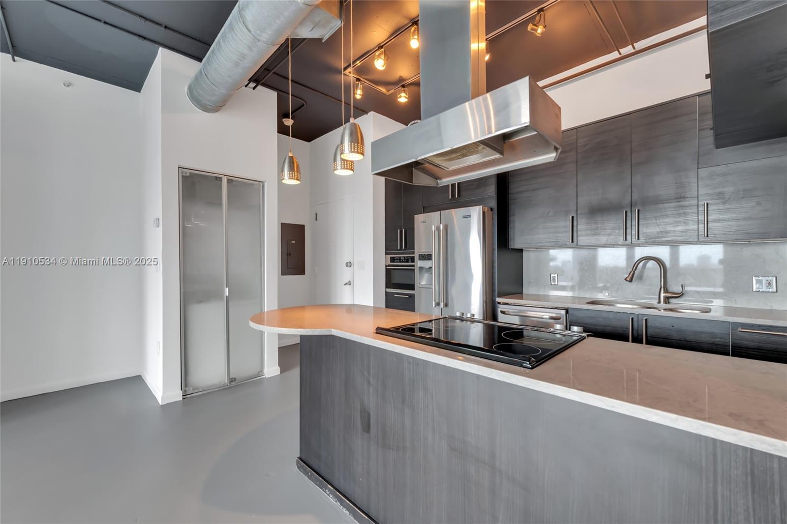 NEO LOFTS - Residential