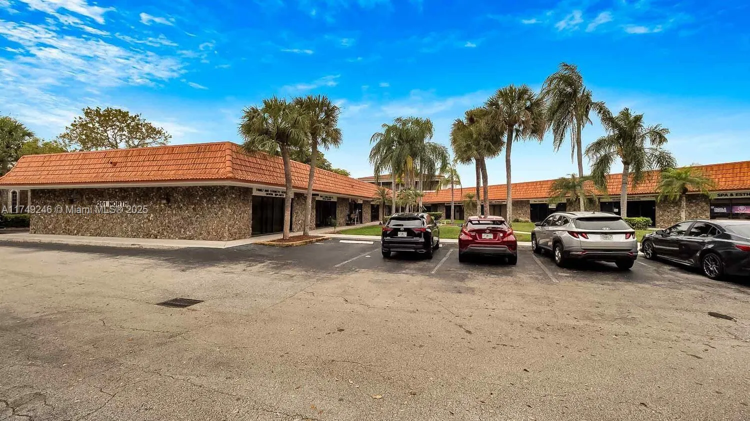 Plantation, Florida 33324, United States, ,Commercial,Pending,77762