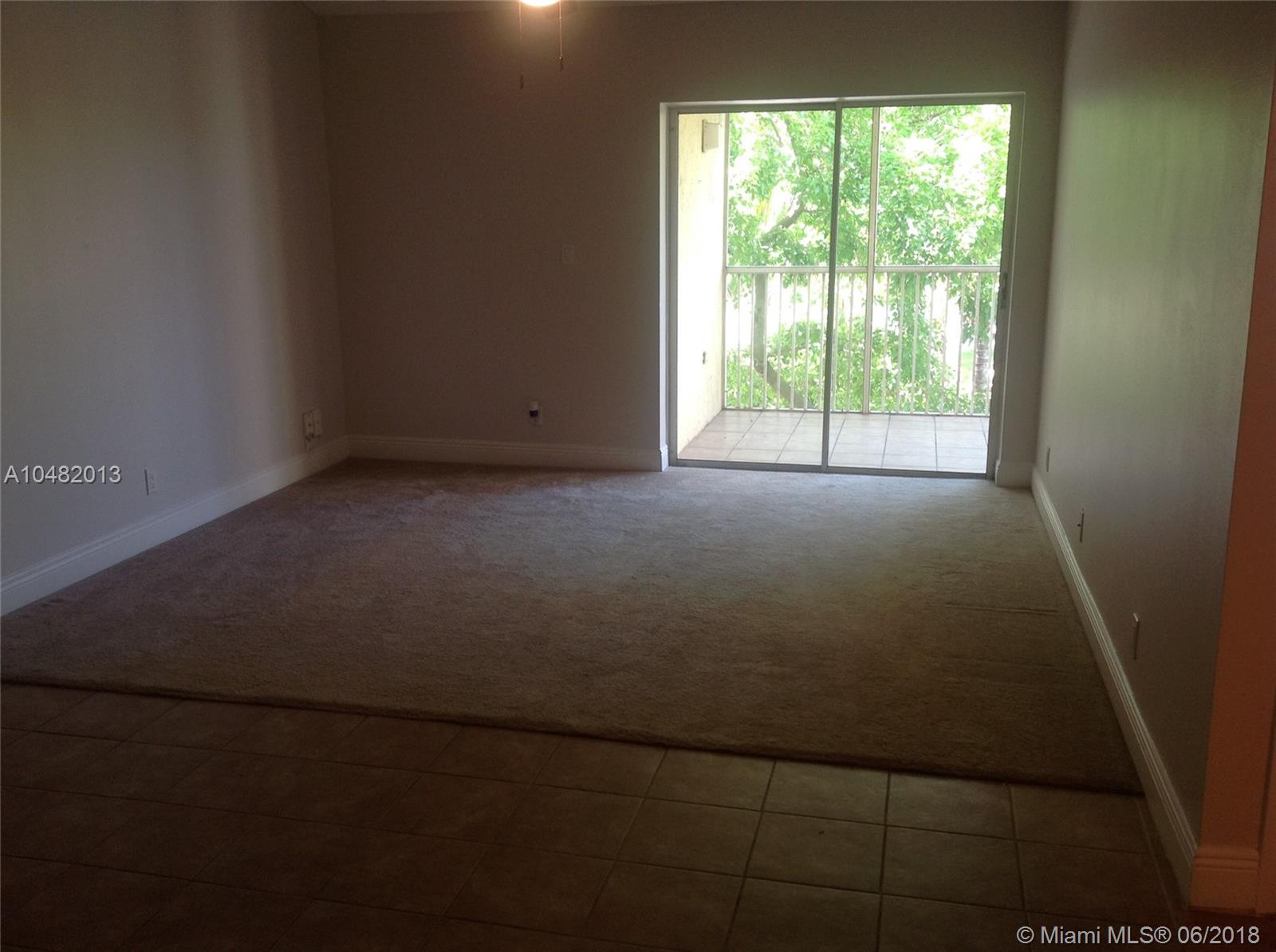 LEXINGTON ON THE GREEN CO - Residential