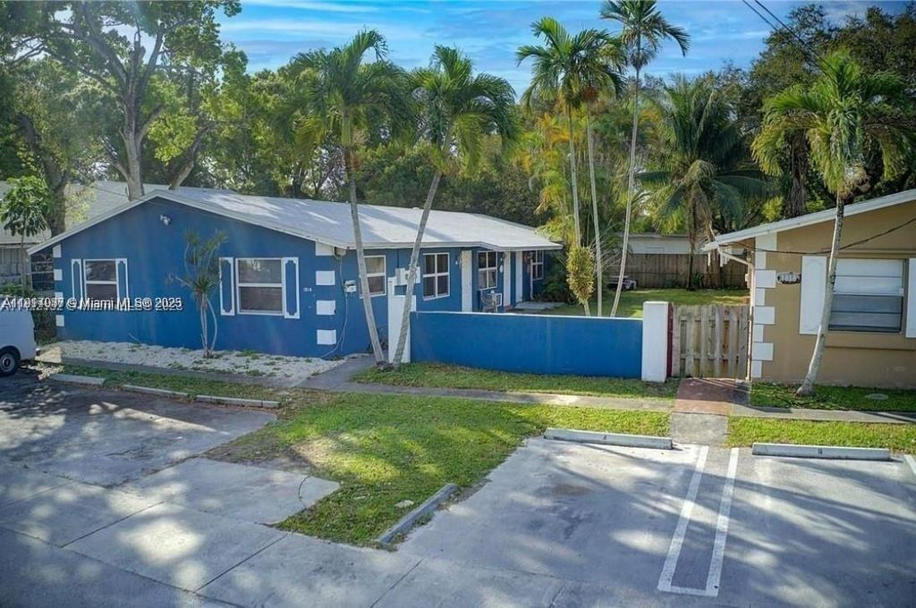 Photo of 1814 SW 22nd St #1, Fort Lauderdale, FL 33315 (MLS # A11914937)