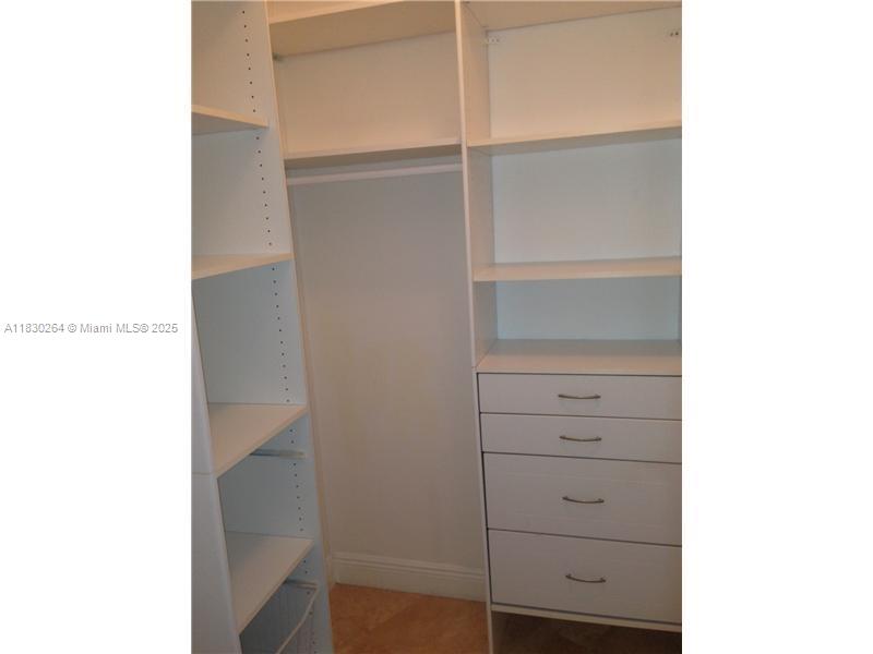 TURNBERRY VILLAGE SO TOWE - Residential