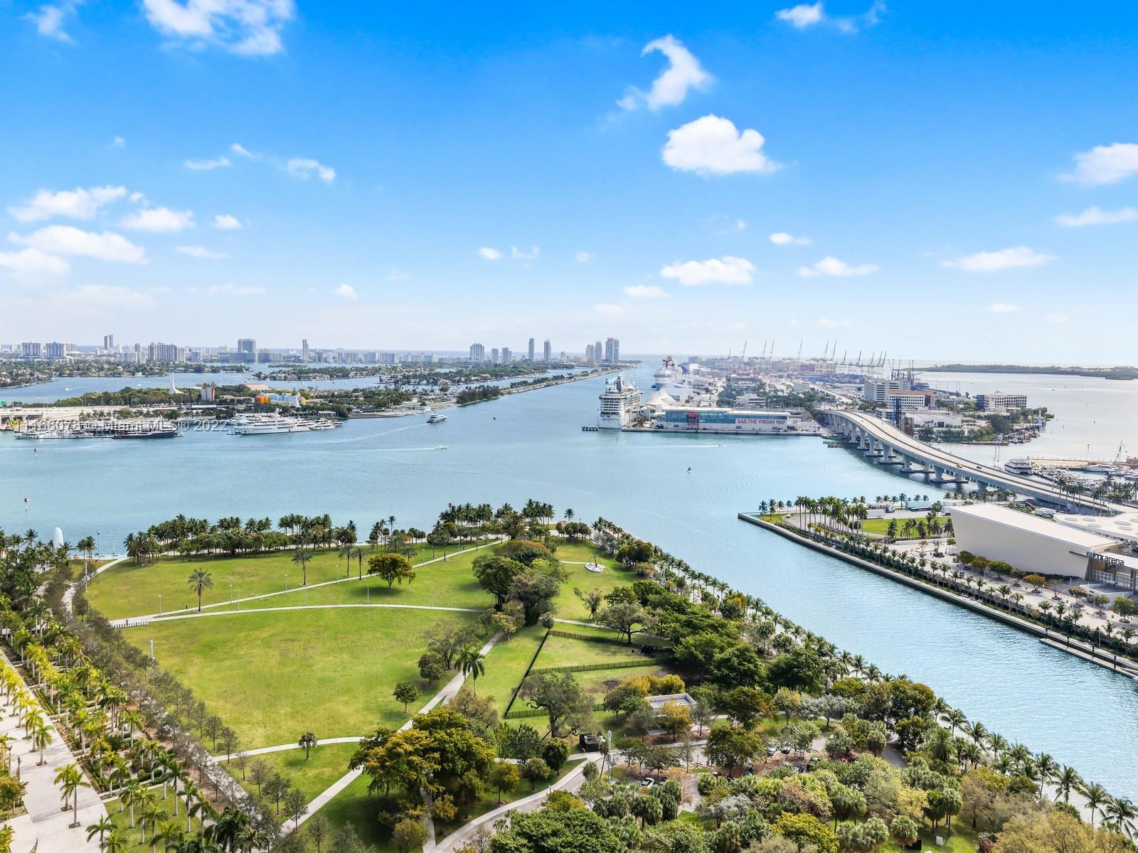 ONE THOUSAND MUSEUM CONDO - Residential