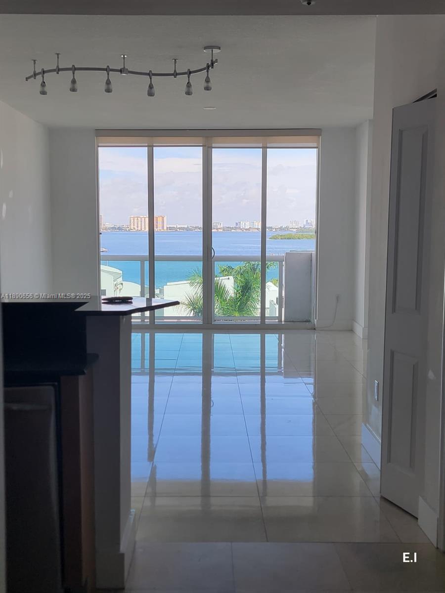 360 CONDO A - Residential Lease