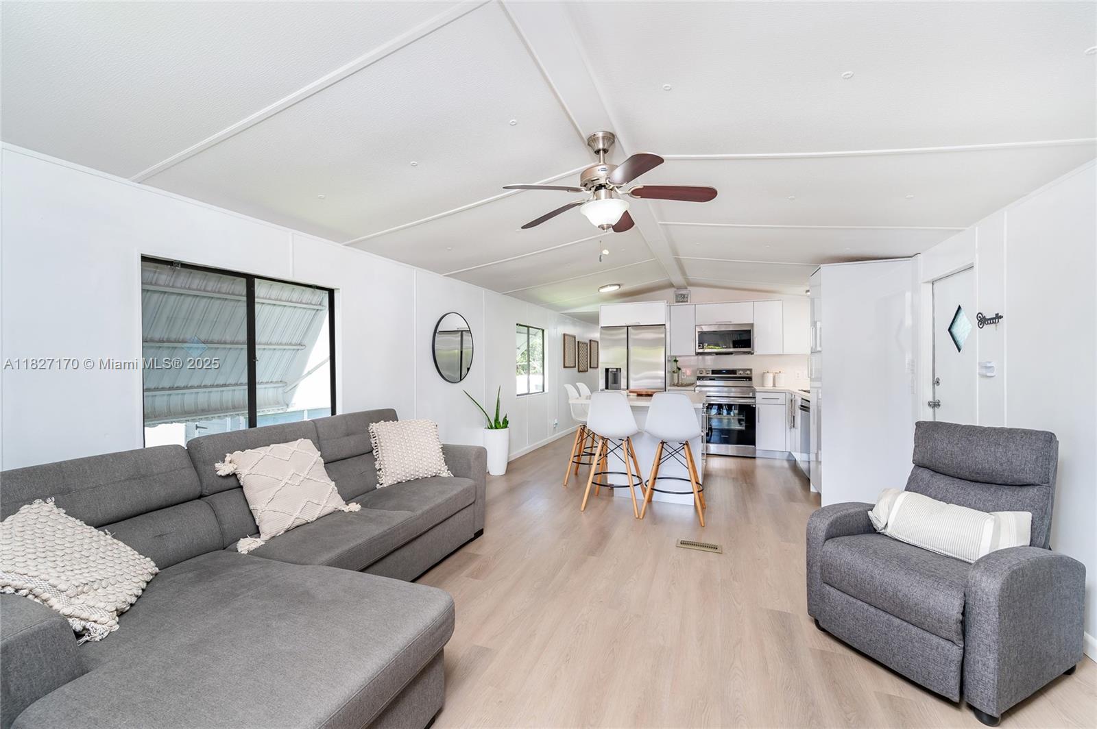 BERMUDA SHORES - Residential