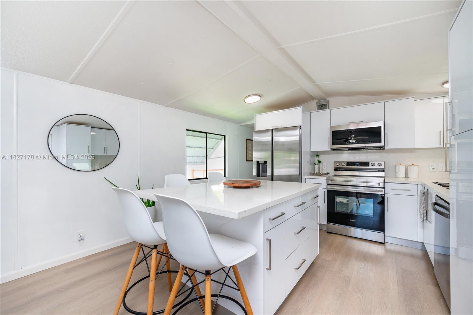 BERMUDA SHORES - Residential