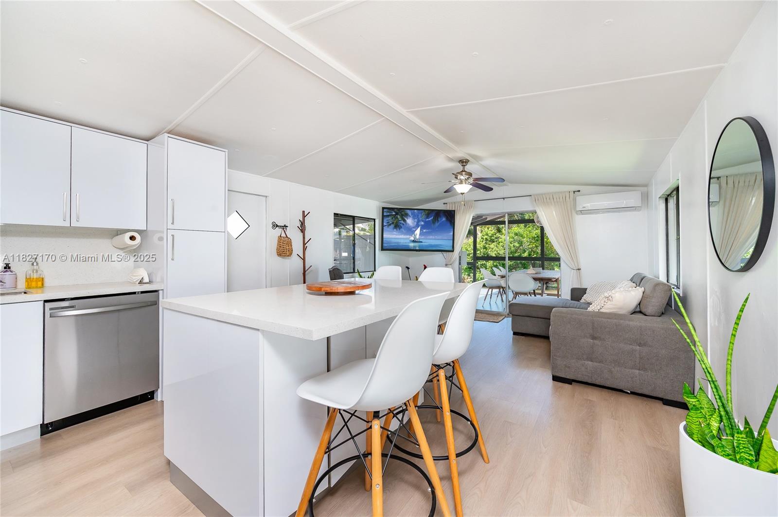 BERMUDA SHORES - Residential