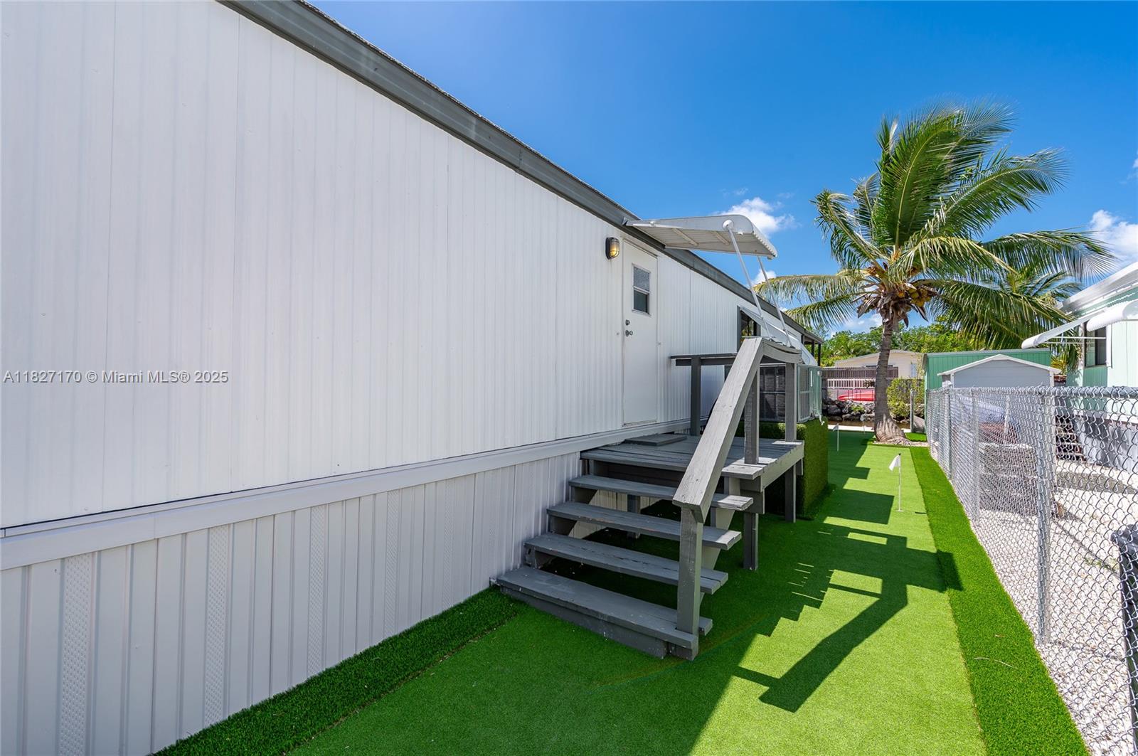 BERMUDA SHORES - Residential