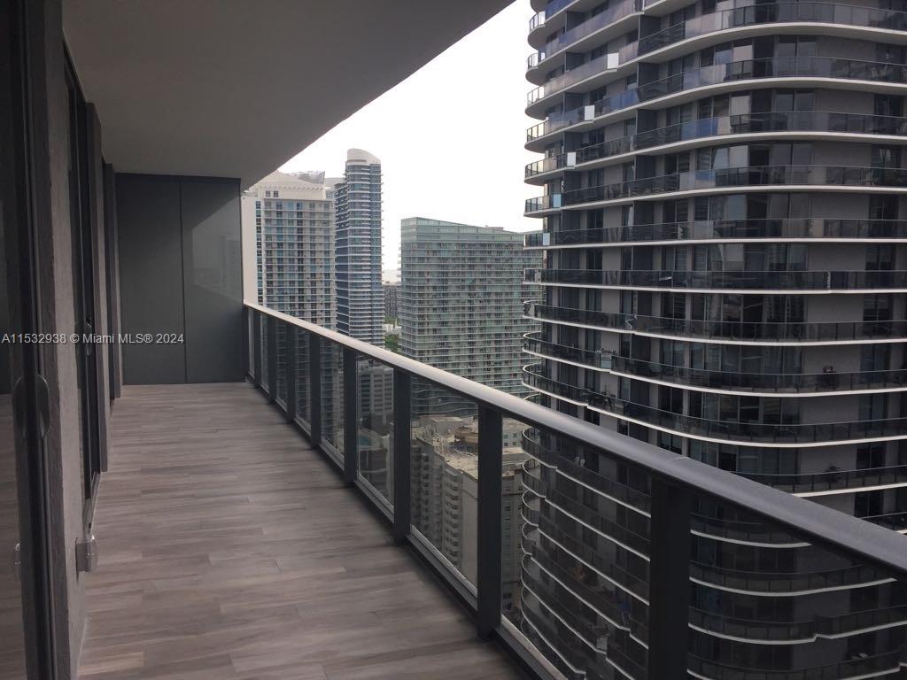 801 SMA RESIDENCES CONDO - Residential