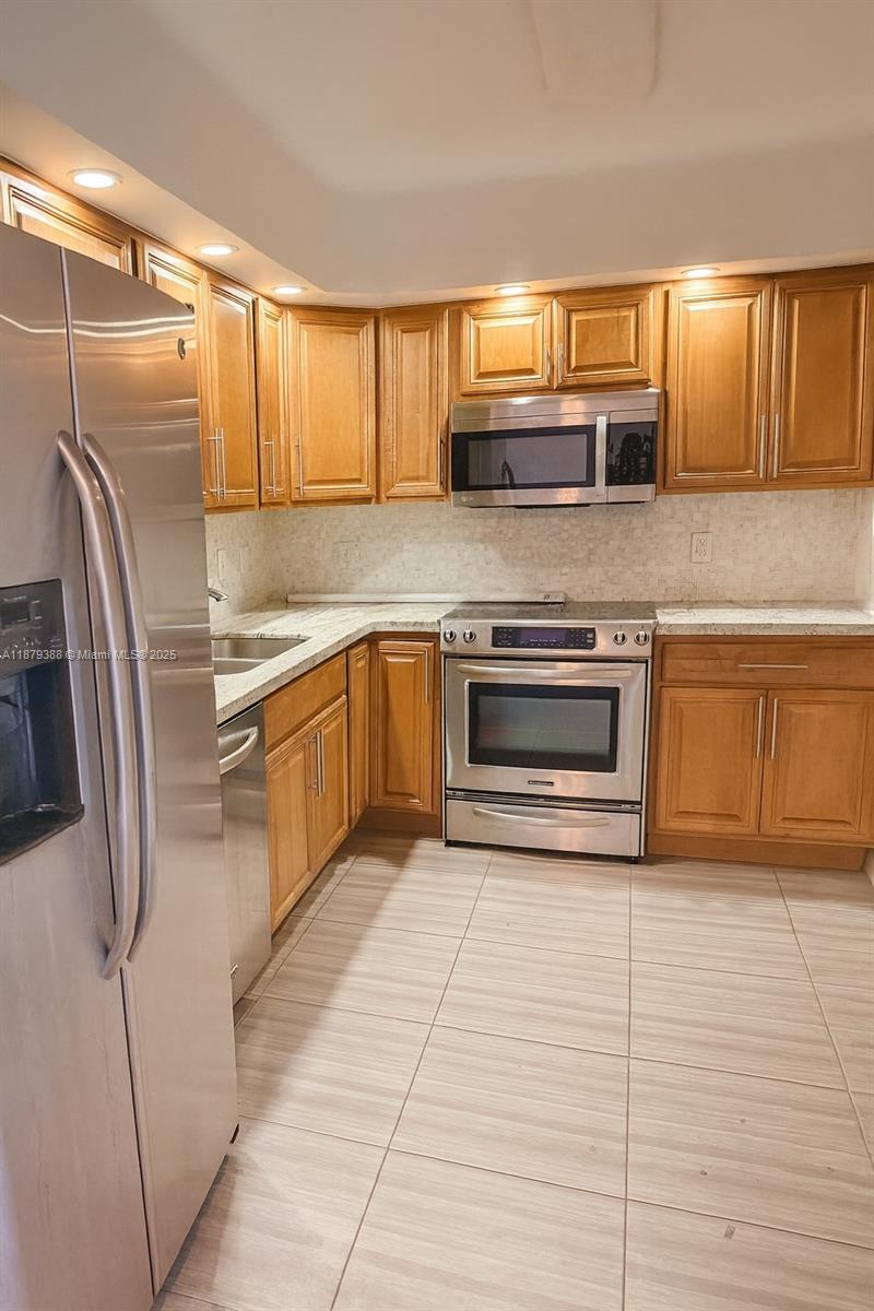 COASTAL TOWERS CONDO - Residential