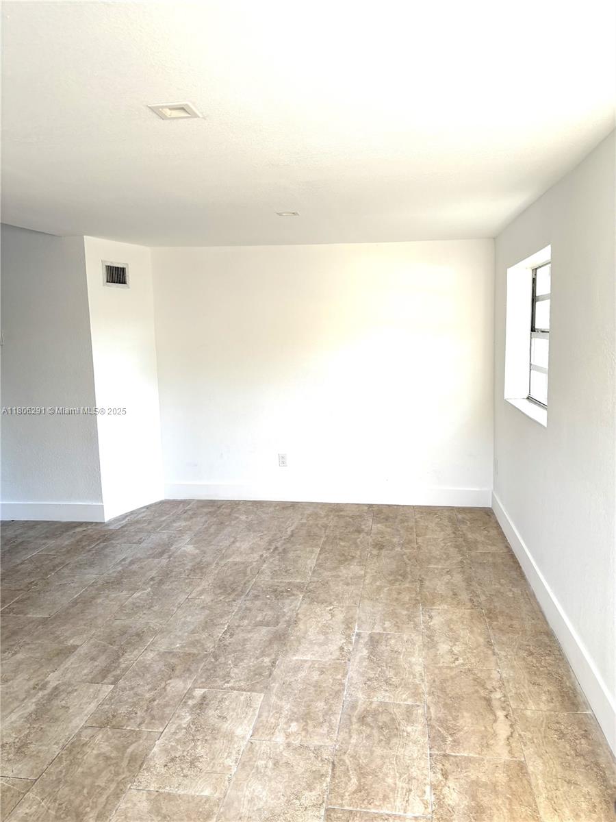 PICKET LANE - Residential Lease