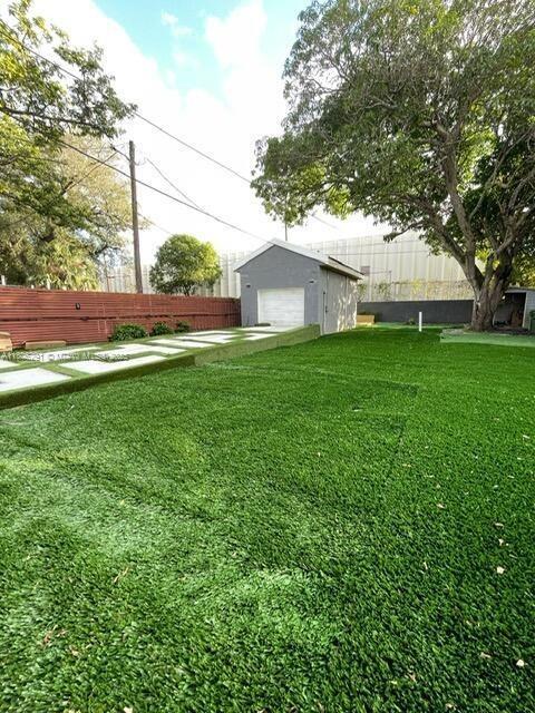 PICKET LANE - Residential Lease