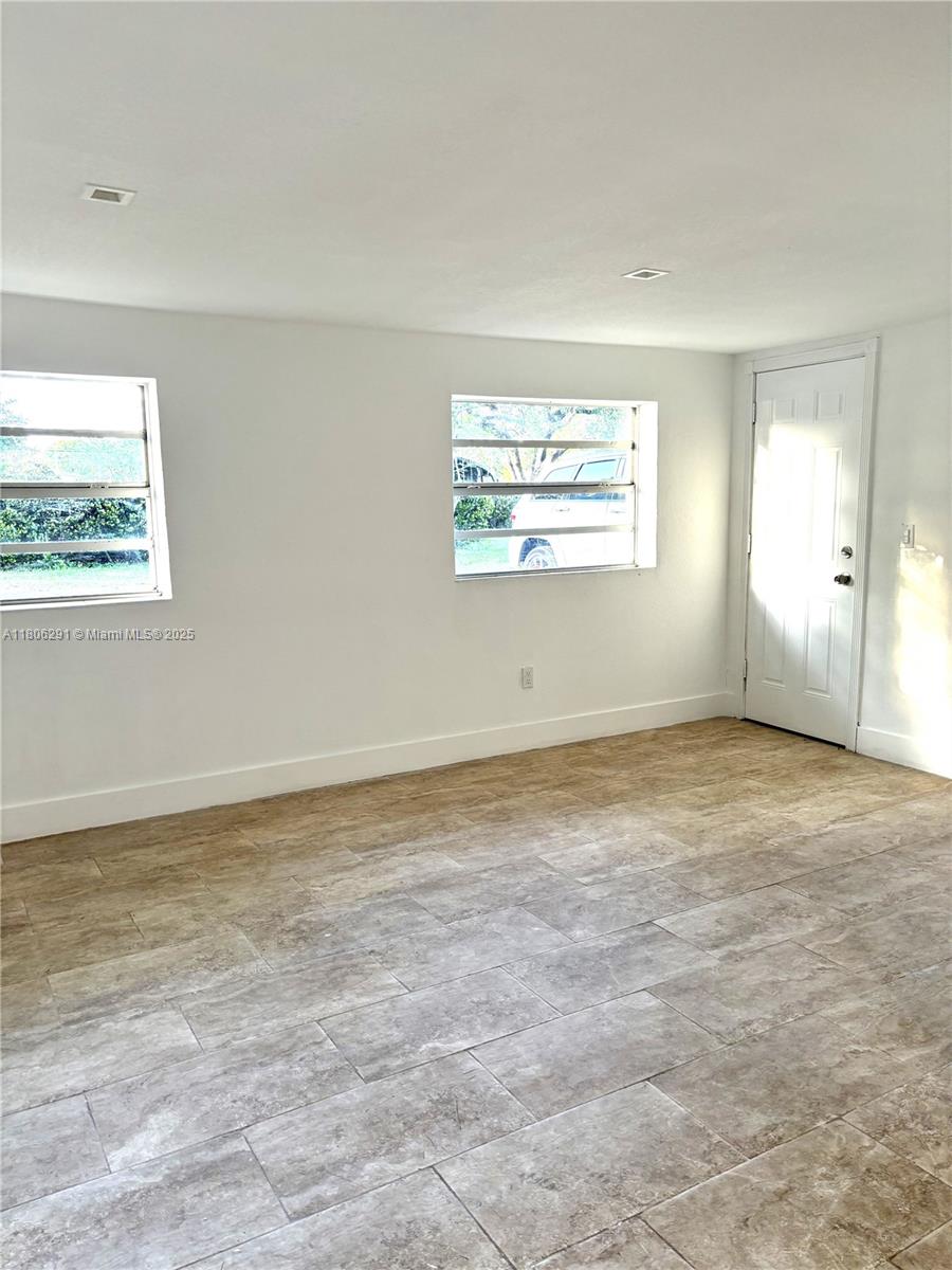 PICKET LANE - Residential Lease