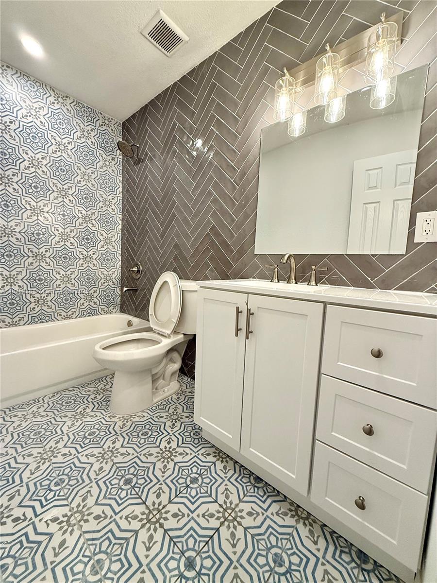 FORT MYERS - Residential