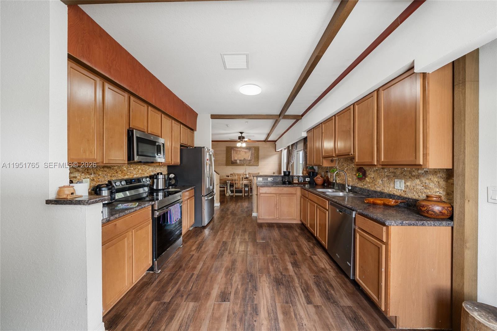 RAULS PLACE AT OASIS - Residential