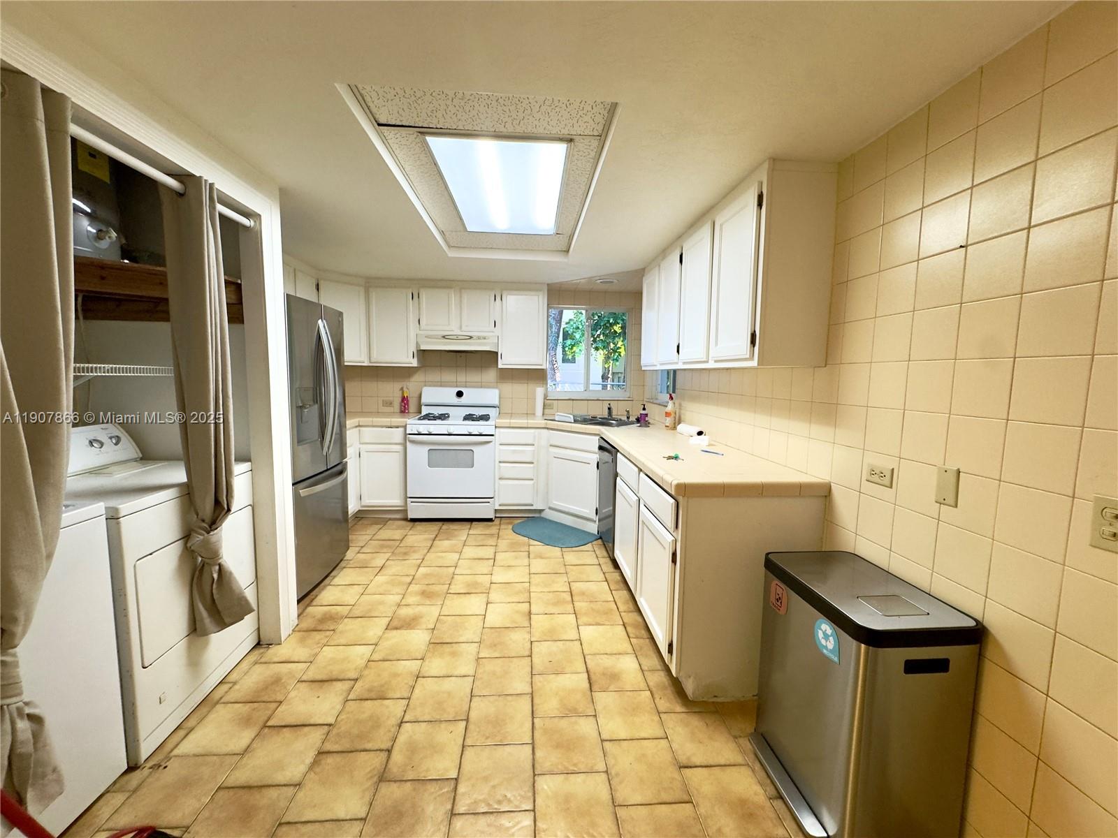 KEY HEIGHTS SEC 2 - Residential Lease