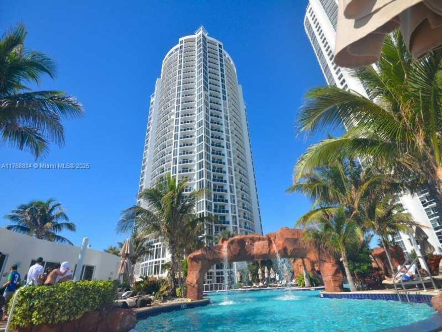 Trump International Beach Resort condo hotel deluxe room with bay and partial ocean view, connected room to one bedroom.