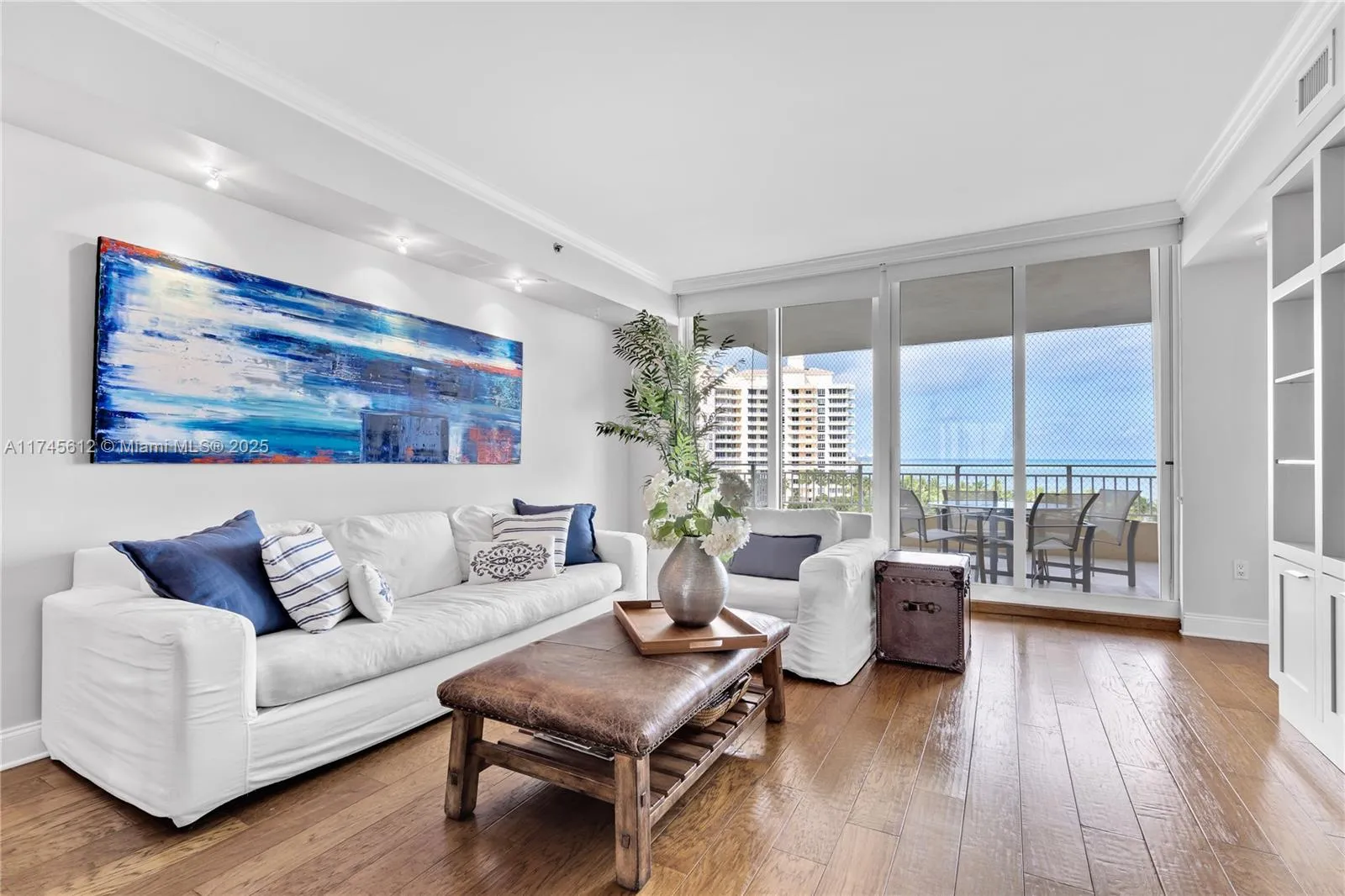 Key Biscayne, Florida 33149, United States, 3 Bedrooms Bedrooms, ,5 BathroomsBathrooms,Residential,Pending,4023