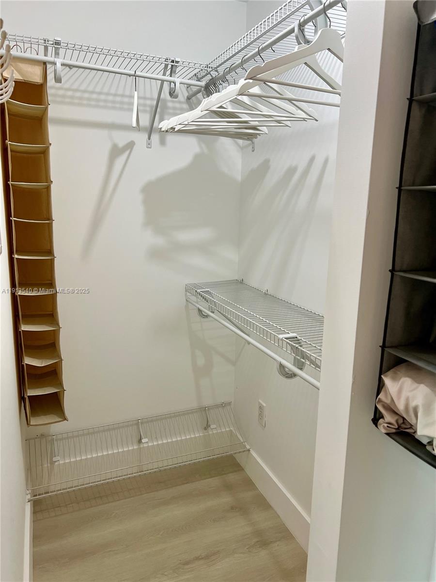 Met 1 Condo - Residential Lease