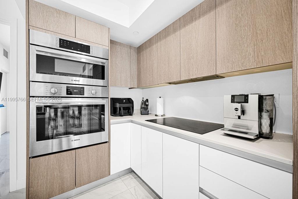 ONE BAY CONDO - Residential