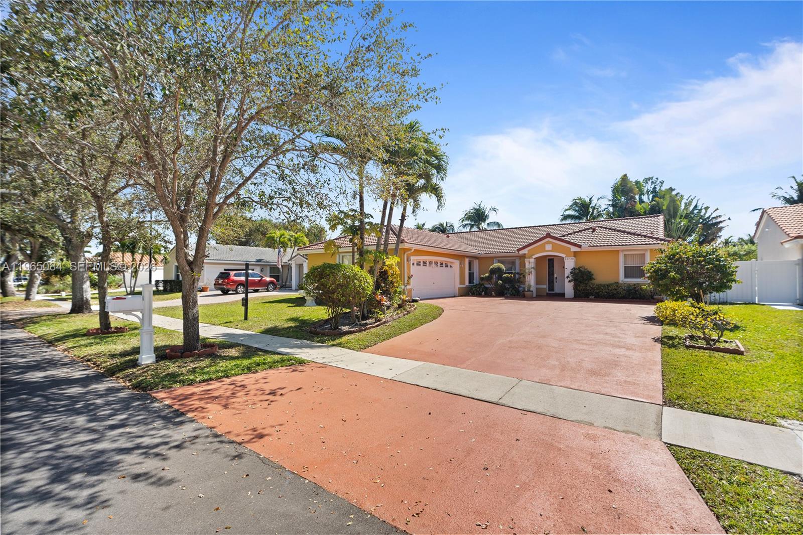 FLAMINGO ESTATES - Residential