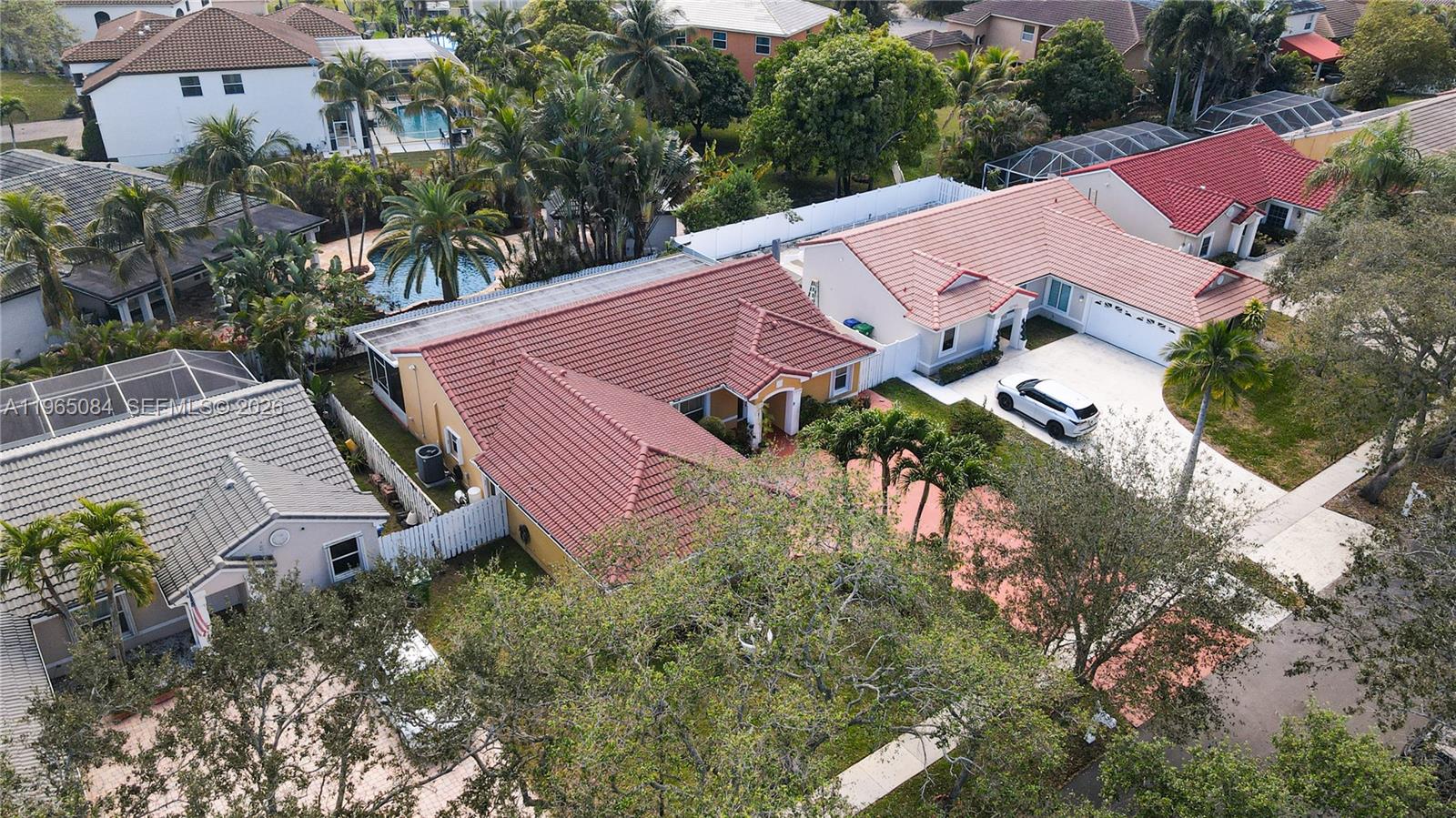 FLAMINGO ESTATES - Residential