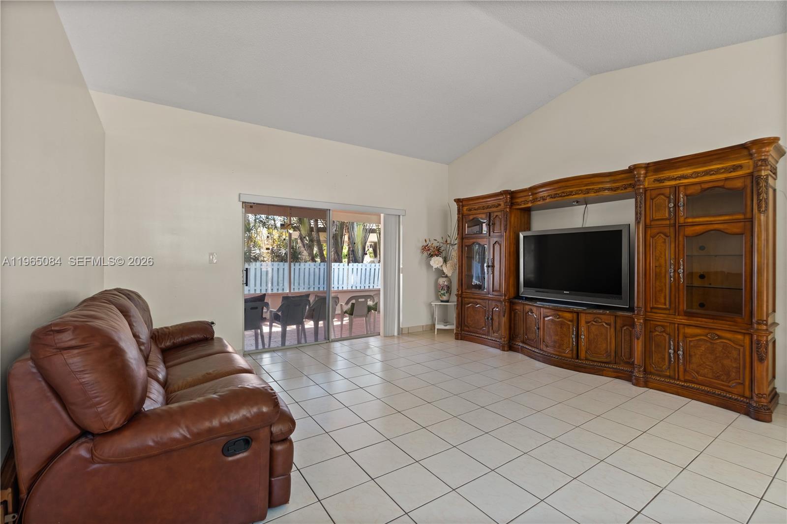 FLAMINGO ESTATES - Residential