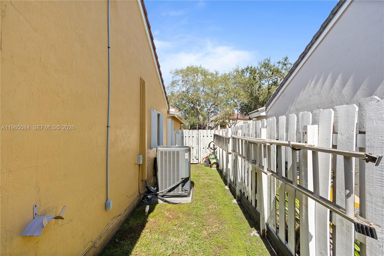 FLAMINGO ESTATES - Residential