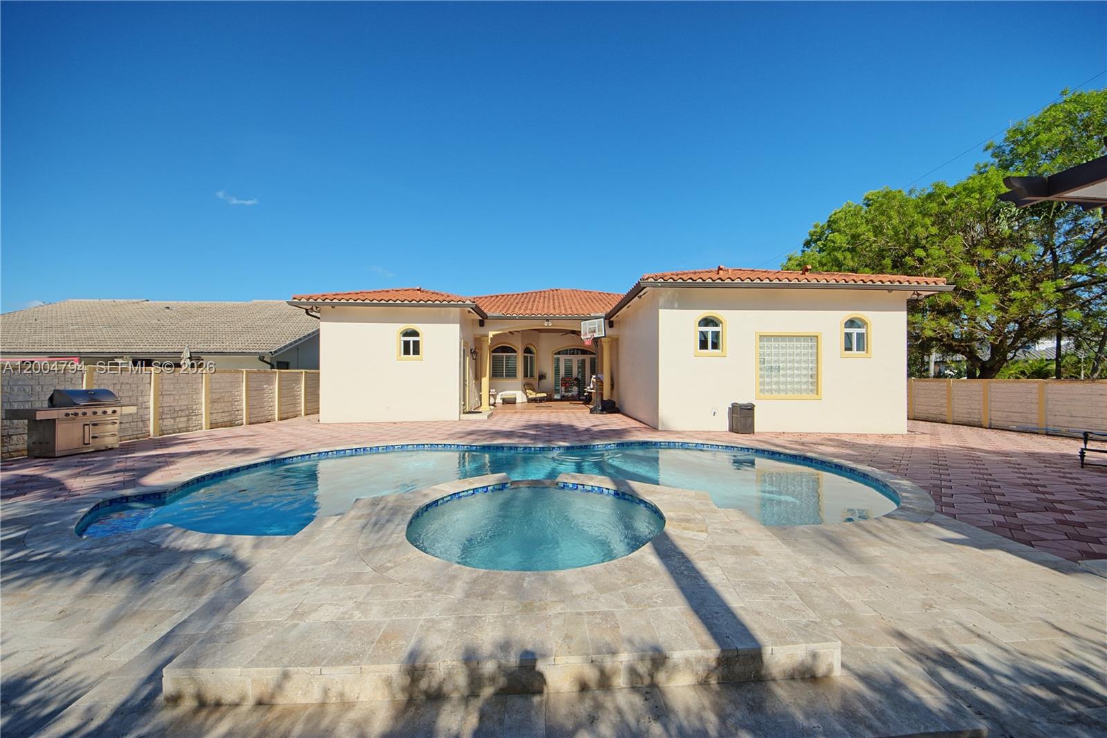 BLANC ESTATES - Residential