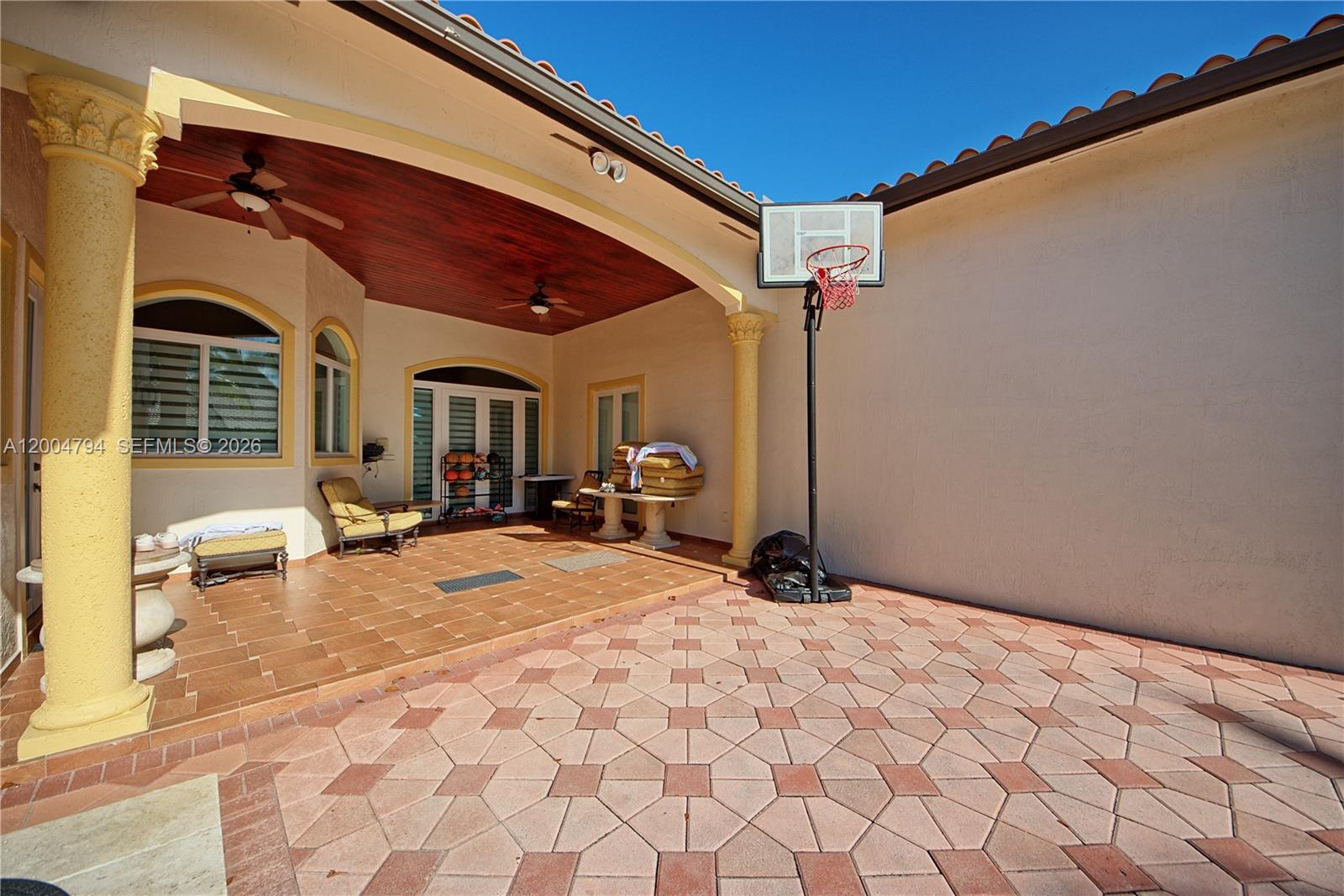 BLANC ESTATES - Residential